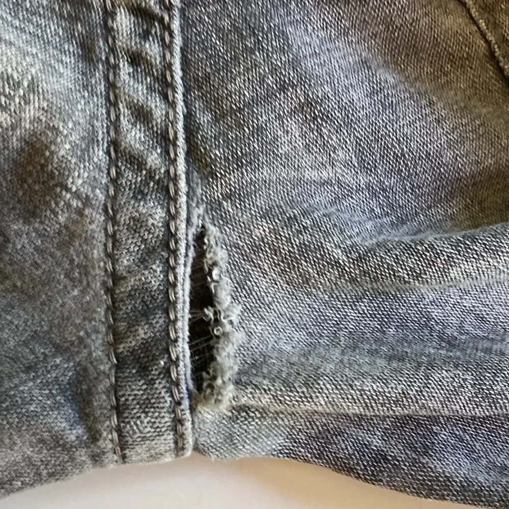 Men’s Jeans Size 31S Salvage Supply Co For Buckle Gray Washed Denim with Flaw